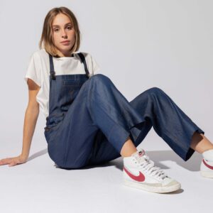 Salopette in jeans - immagine 2