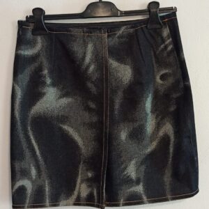 Completo giacca e gonna in jeans - immagine 9