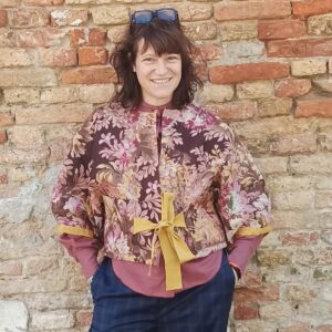 GIACCA CORTA CON FIOCCO